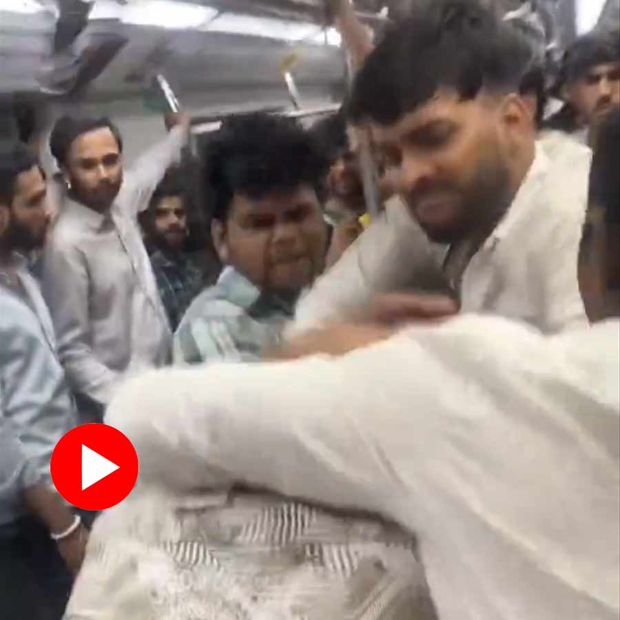 passengers and a young man over iPhone stealing