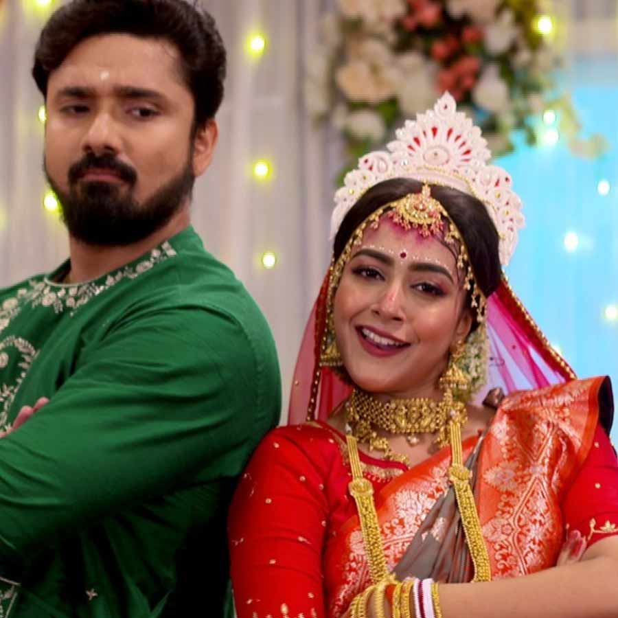 বিয়ের পর কোন দিকে মোড় নেবে শাক্যজিৎ-আরশির সম্পর্ক?
