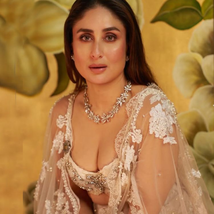 5 yogasana that Kareena Kapoor Khan does to maintain her waist size dgtl