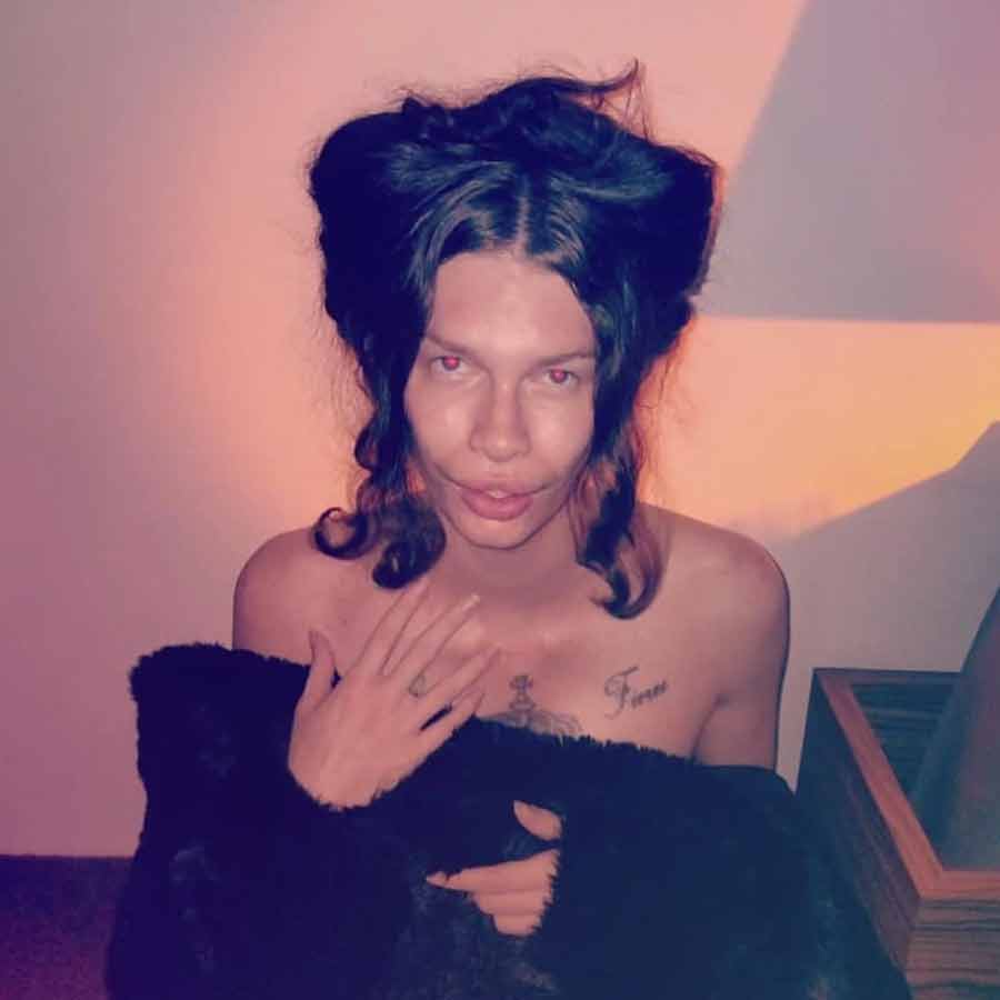 এখন যেমন দেখতে হয়েছে তরুণীকে।