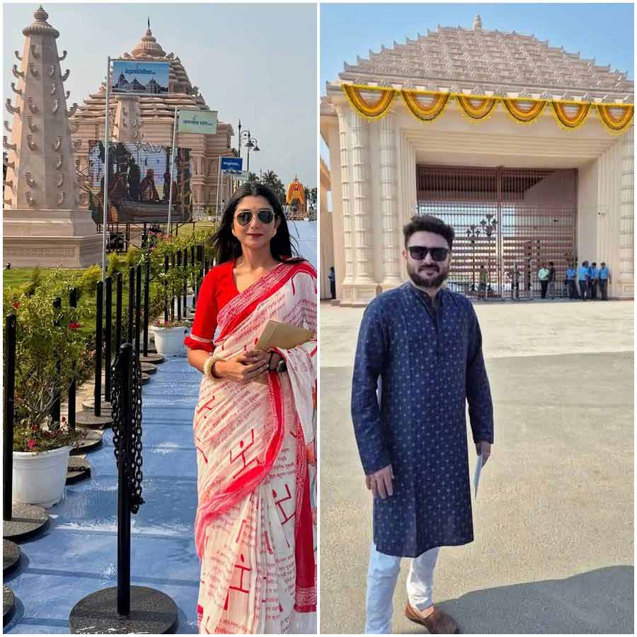 দিঘায় মন্দিরের সামনে দেবলীনা কুমার, ভিভান ঘোষ।