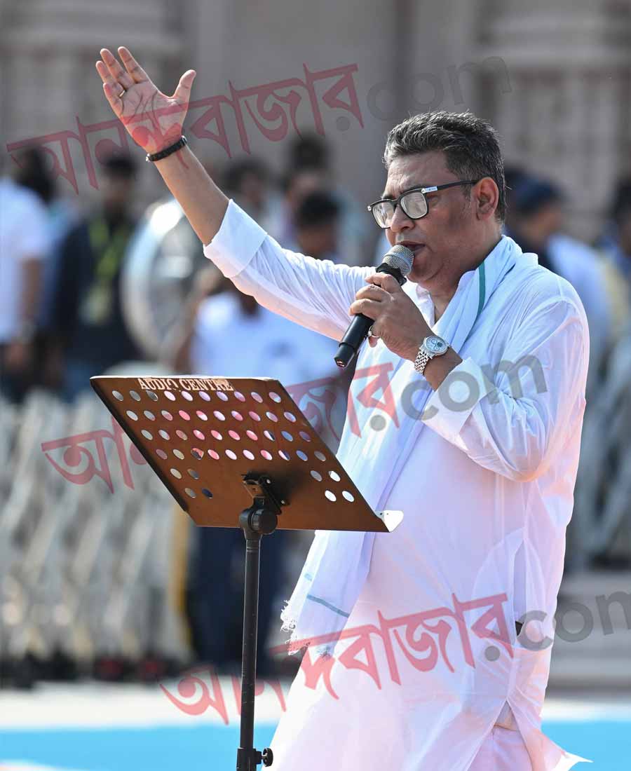উল্লেখ্য, ২০১৮ সালের পুরীর জগন্নাথ মন্দিরের আদলে দিঘায় জগন্নাথ মন্দির গড়ে তোলার ঘোষণা করেন মুখ্যমন্ত্রী মমতা। প্রথমে দিঘা থানার উল্টো দিকে সমুদ্রের ধারে জগন্নাথঘাটের কাছে একটি জায়গা চিহ্নিত করা হয়েছিল নতুন মন্দির নির্মাণের জন্য। পরে সেই পরিকল্পনা বাতিল হয়।