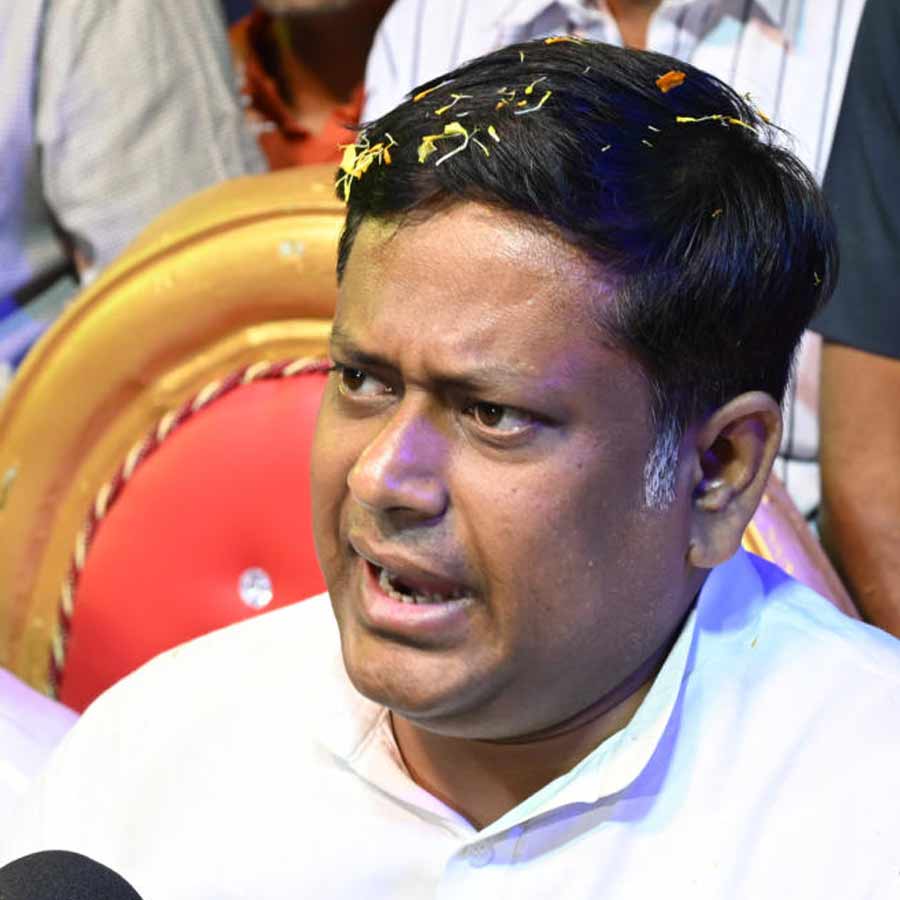 Central minister Sukanta Majumdar could not go to Dhuliyan for reopening temple dgtld