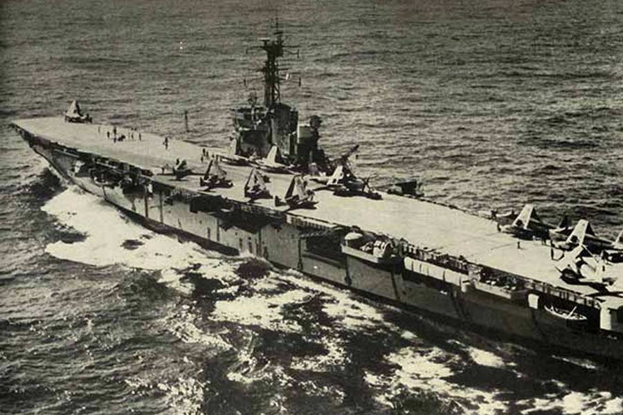 Pakistan Navy deploys Warships in Arabian Sea amid rising tensions with India