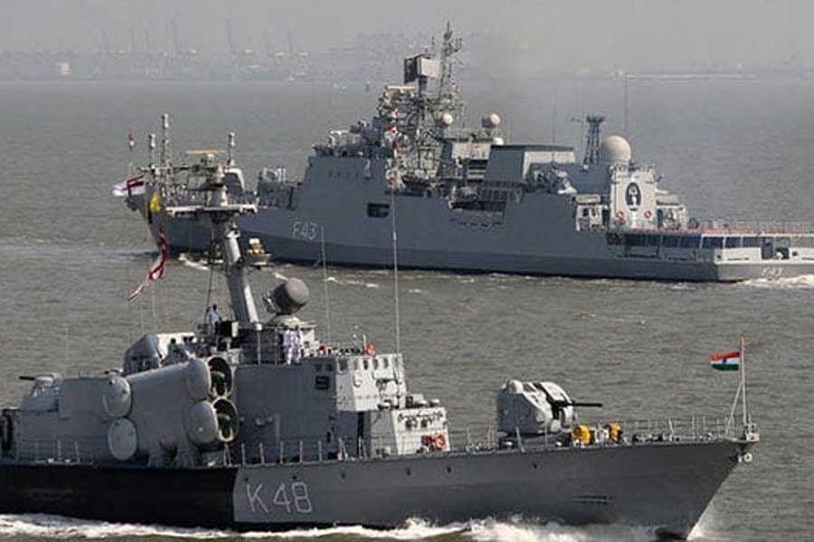 Pakistan Navy deploys Warships in Arabian Sea amid rising tensions with India