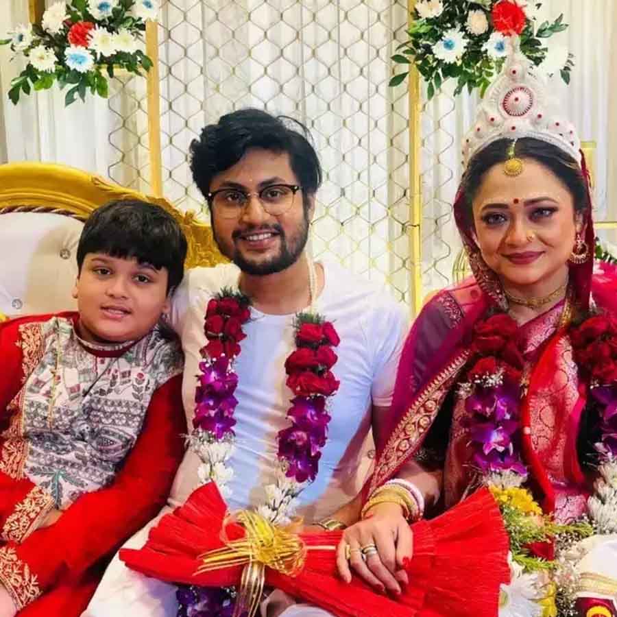 Tollywood Actor Rupanjana Mitra talks about her second marriage, relationship with her son and new Bengali serial Putul TTP dgtl