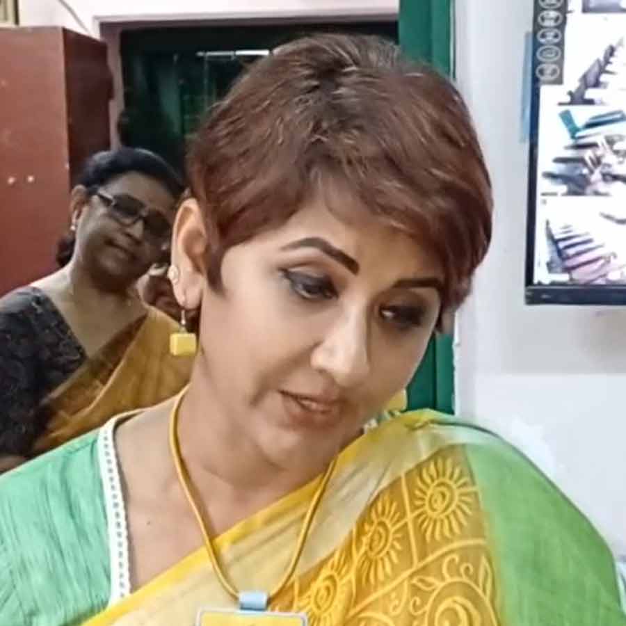 A close aide of TMC MLA Asit Majumdar resigns after Rachna Banerjee's warning dgtld