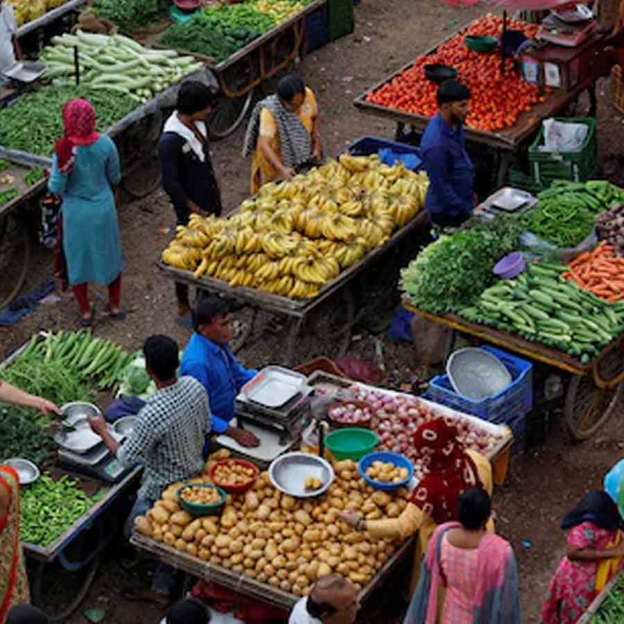 Donald Trump Dead Economy remark sparks political row, India gets support from Russia and Iran