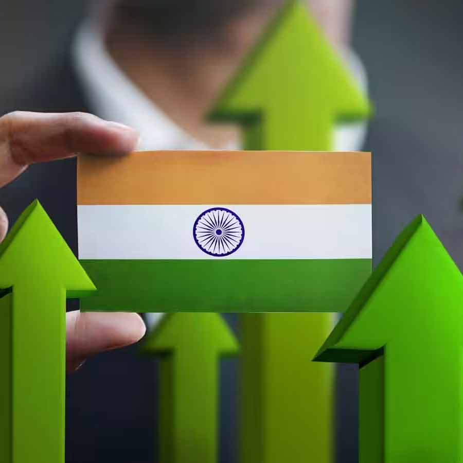 Donald Trump Dead Economy remark sparks political row, India gets support from Russia and Iran