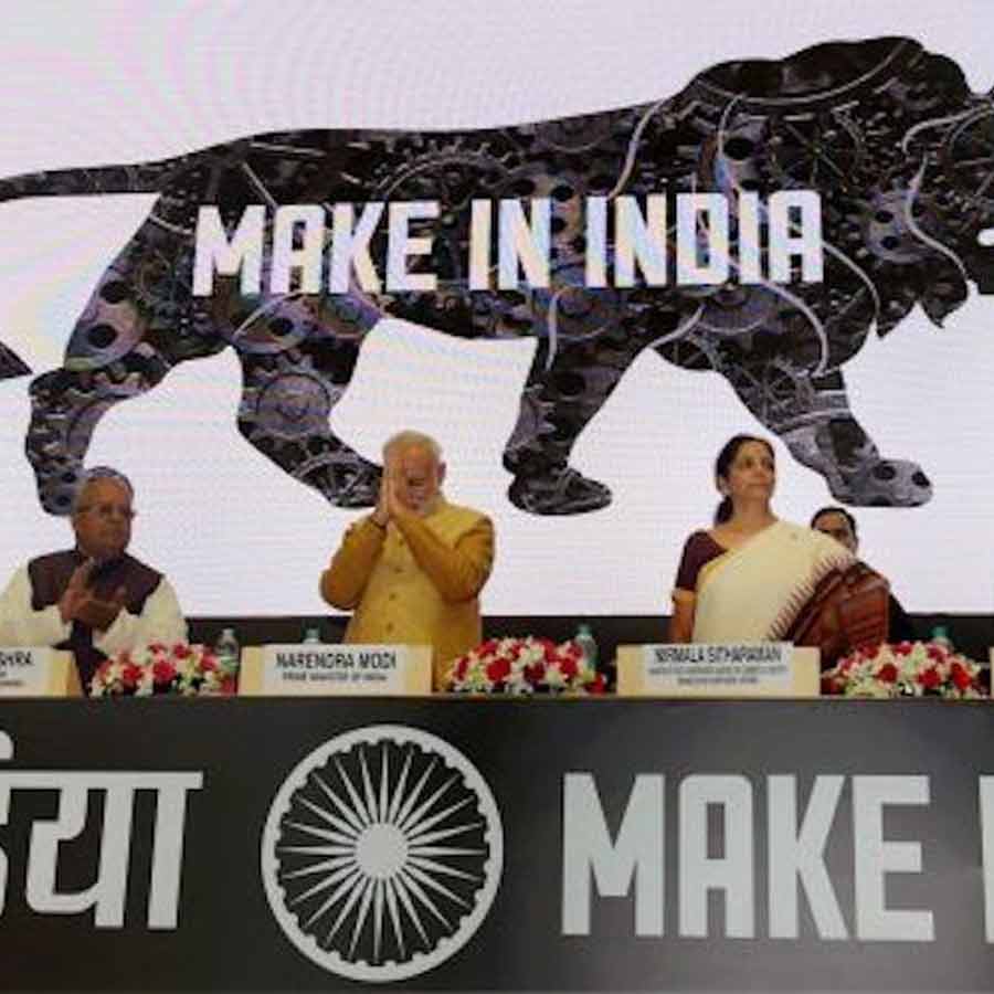 Donald Trump Dead Economy remark sparks political row, India gets support from Russia and Iran