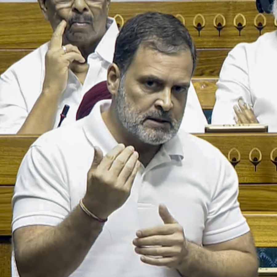 Donald Trump Dead Economy remark sparks political row, India gets support from Russia and Iran