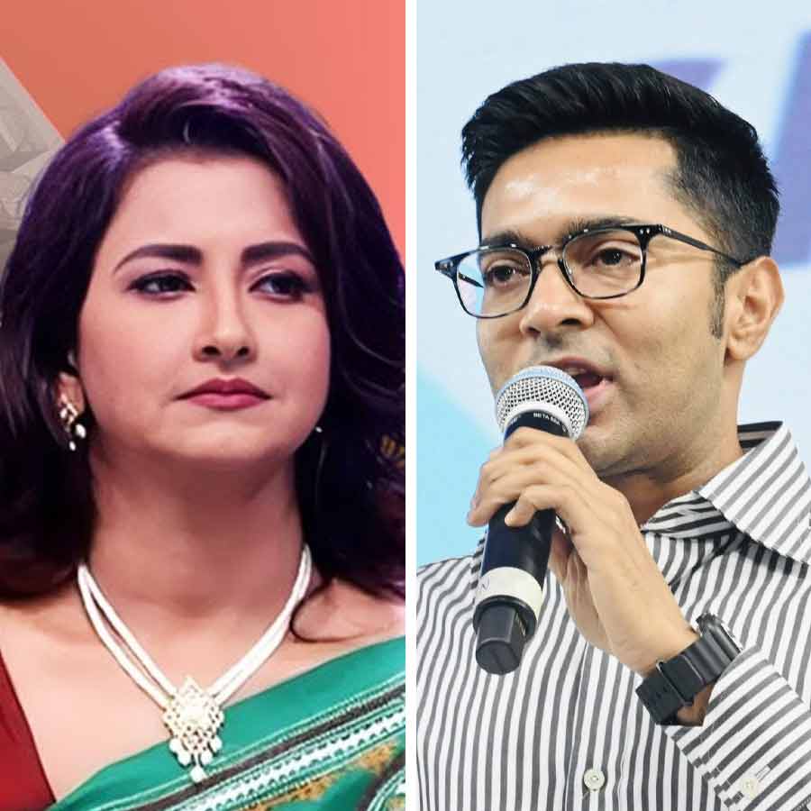TMC MLA Asit Majumdar has complained to Abhishek Banerjee about Rachna Banerjee's behavior dgtld