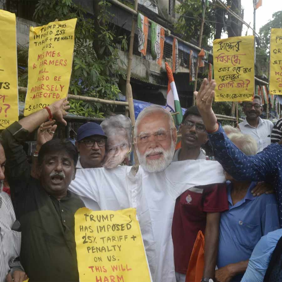 Congress stages protest over tariffs announced by Trump