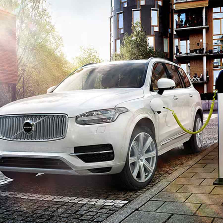 এখনই আসছে না ‘প্লাগ-ইন হাইব্রিড’ গাড়ি।