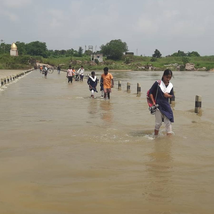 Overall flood situation has improved somewhat in Bankura as heavy rains have stopped dgtld