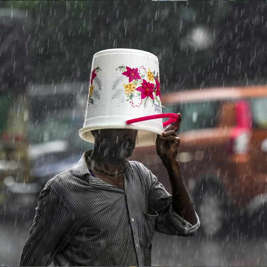 Thunderstorm in Kolkata and other districts, heavy rainfall in North Bengal due to cyclonic circulation dgtl