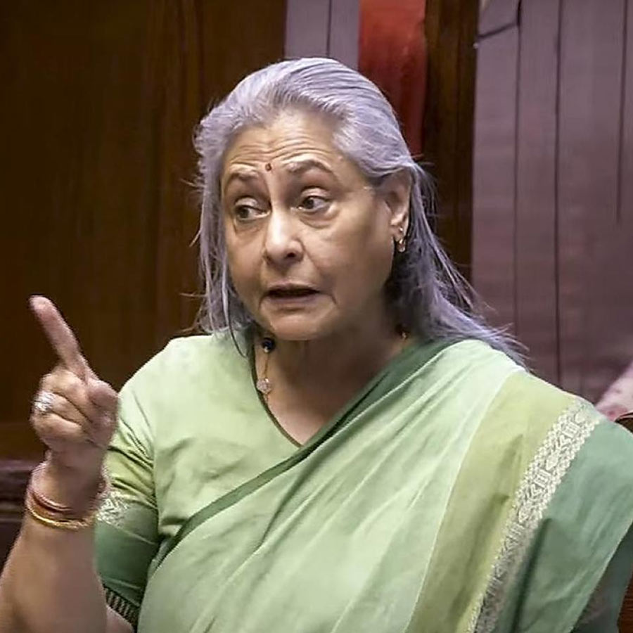 ক্ষুব্ধ: সংসদে জয়া বচ্চন।