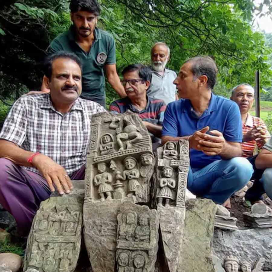 Ancient Hindu idols including Shivling found during excavation at a spring in Jammu and Kashmir’s Anantnag dgtl