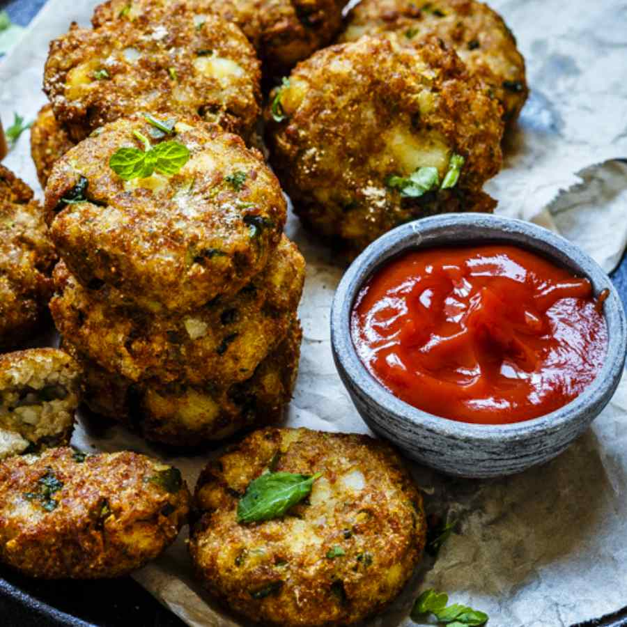 A Recipe of Soya Tikki, Which Can Be a Flavourful Yet Healthy Addition to Your Protein Enriched Diet dgtl