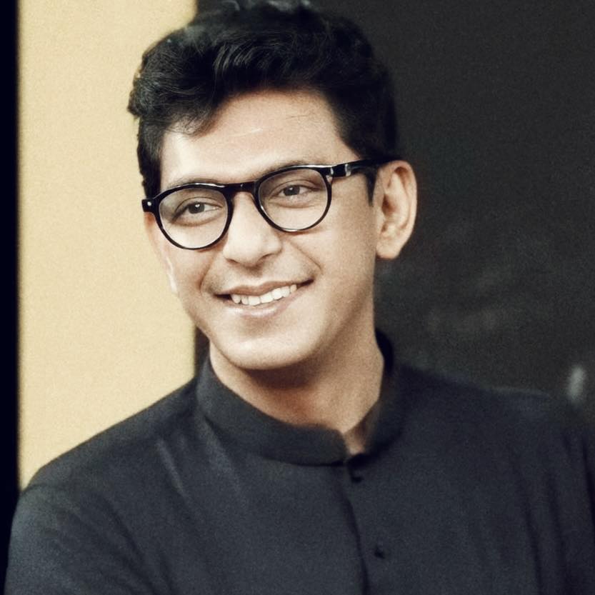 ব্রাত্য বসুর পরিচালনায় চঞ্চল চৌধুরী।