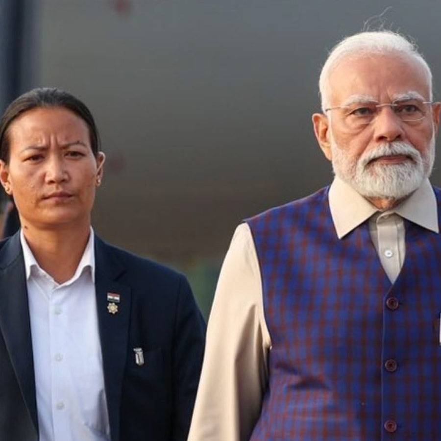 Manipur’s SPG officer Adaso Kapesa made history by guarding PM Narendra Modi in UK