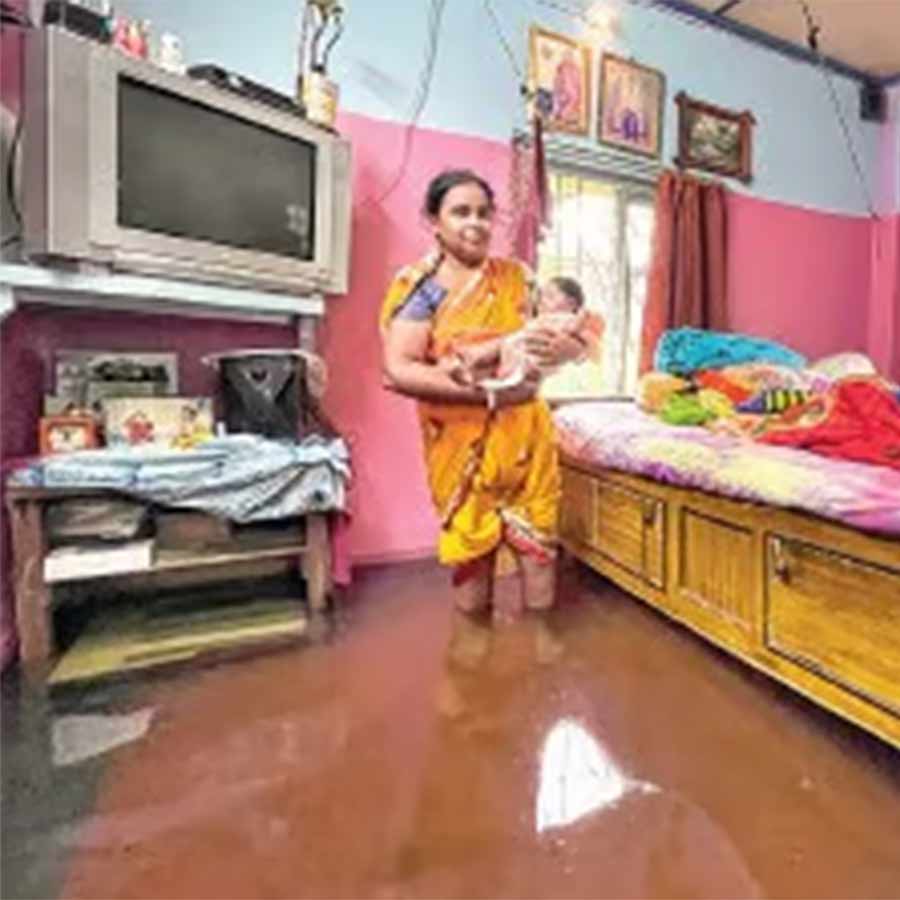 Its been weeks several wards of Howrah is under water