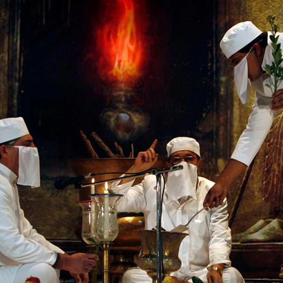 Iran’s over 2000 clerics called assassination of US President Donald Trump’s blood and wealth halal wants to assassinate him