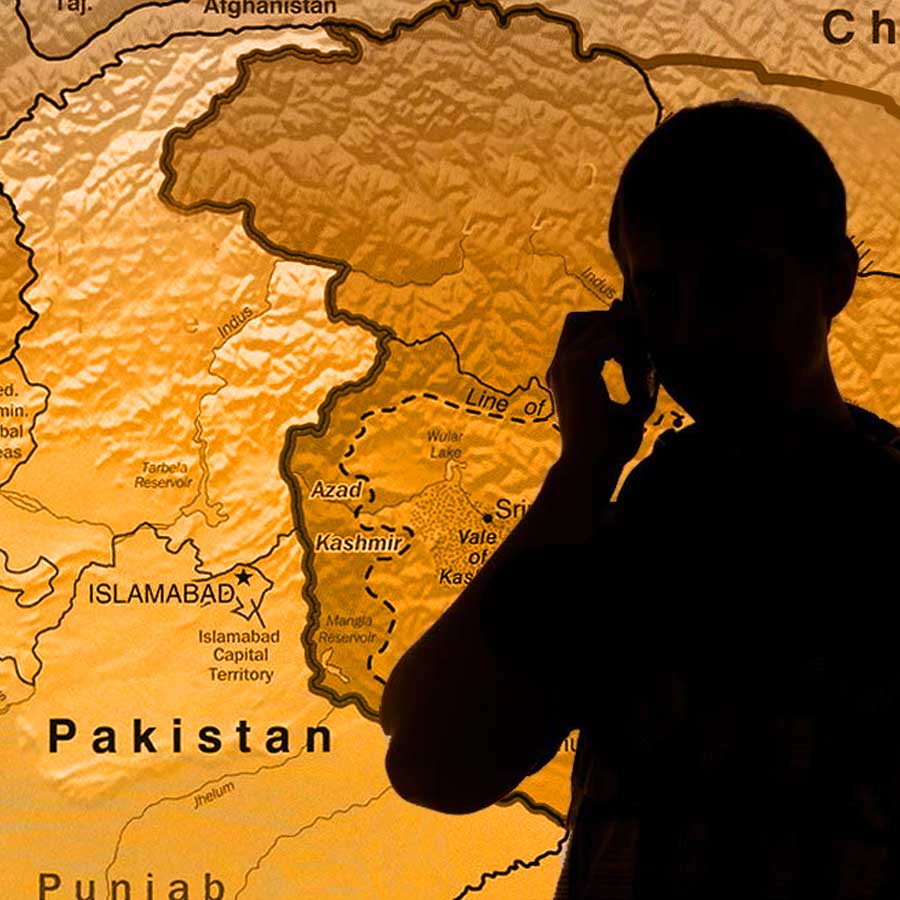 BSF Detains Man Near J&K Border Over Suspicious Calls Linked to Pakistan dgtl