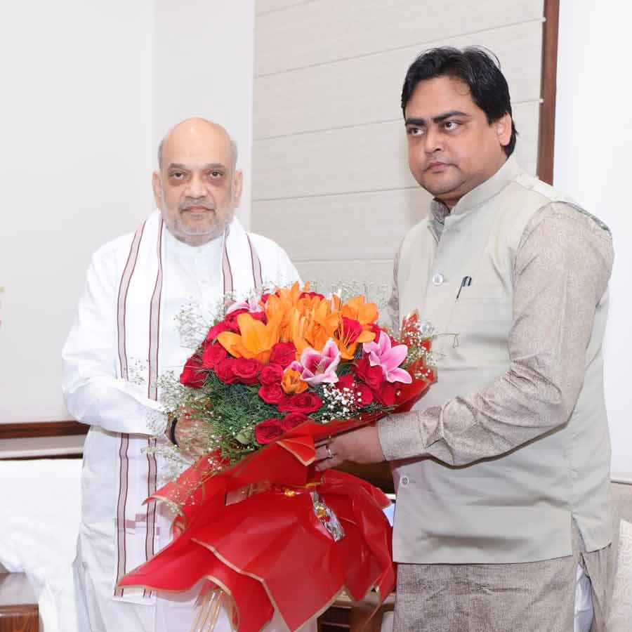 Shantanu Thakur meets Amit Shah along with Motua representatives, Sources say, roadmap to help Motuas survive the SIR has been proposed