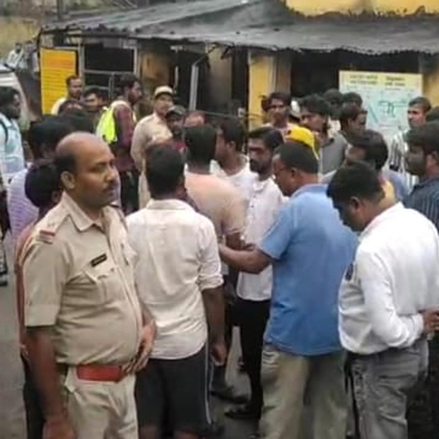 Schoolgirl dies after being hit by ECL vehicle in Asansol dgtld