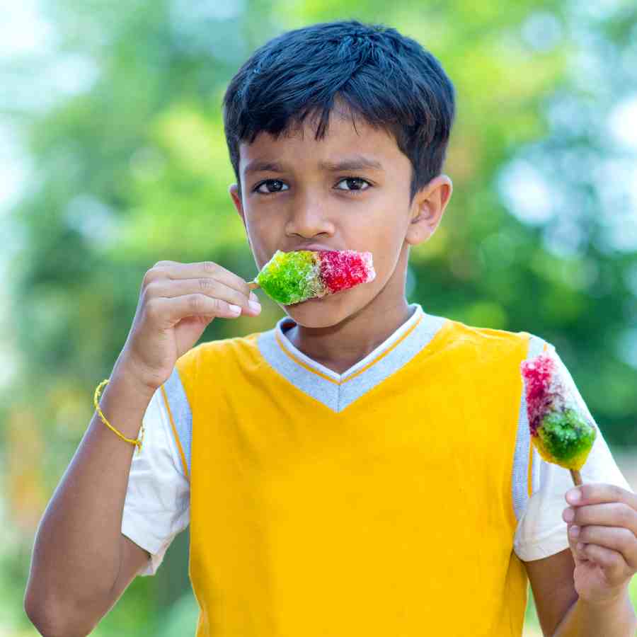 What are the home remedies and treatment of food poisoning in Child
