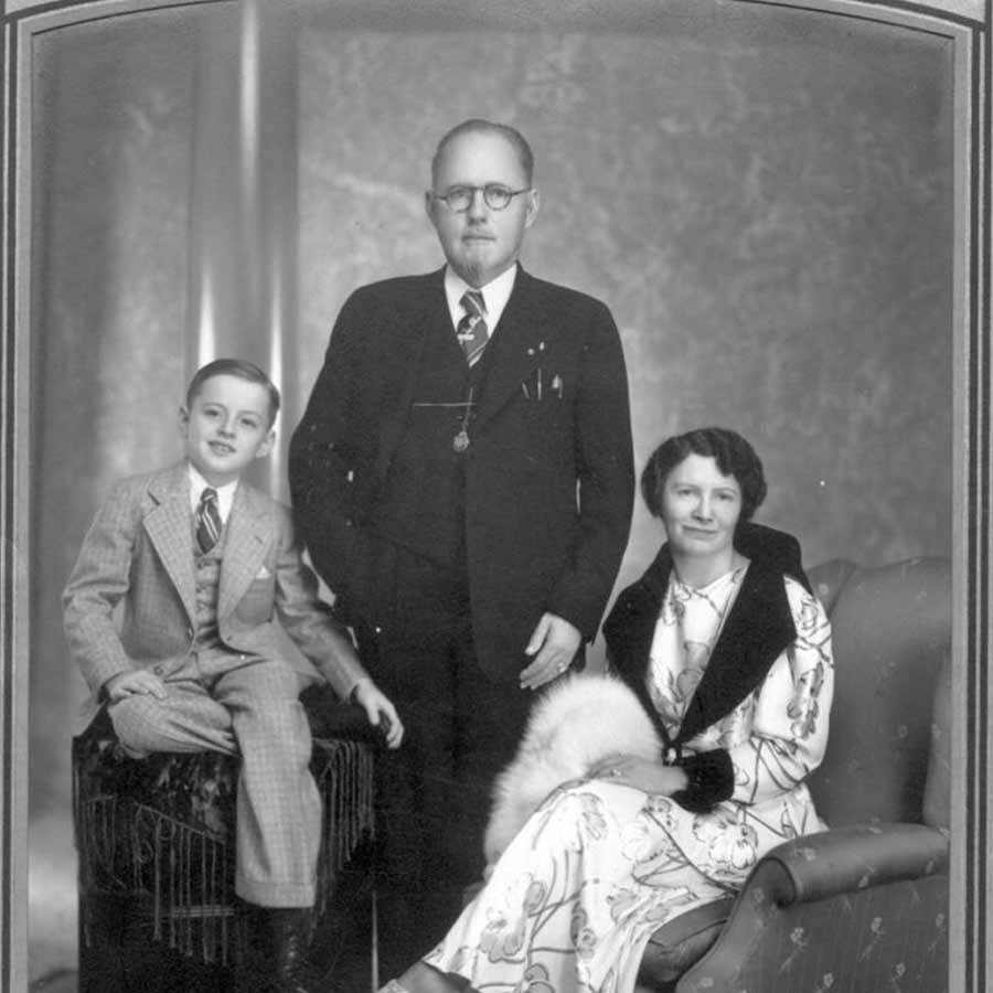 All need to know about John R. Brinkley man who fooled American people in the name of curing male virility