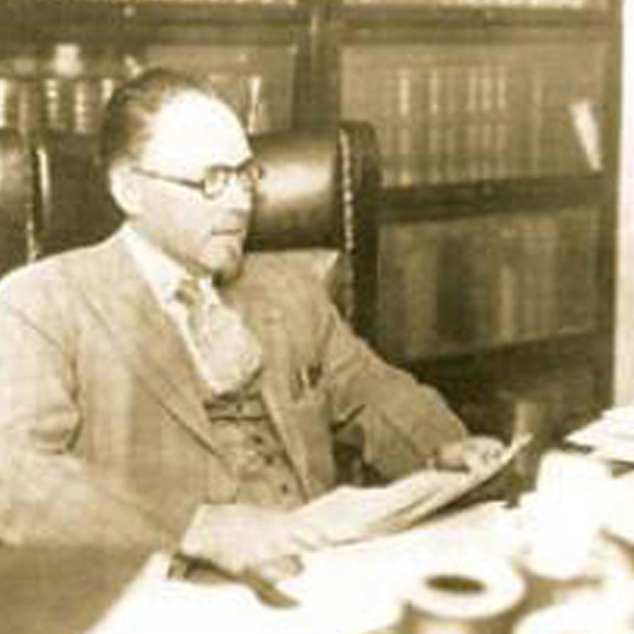 All need to know about John R. Brinkley man who fooled American people in the name of curing male virility