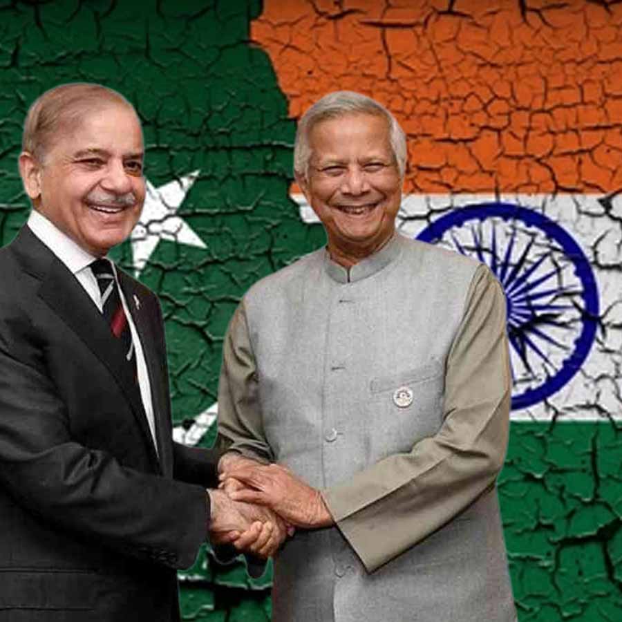 Pakistan warns India of deeper strikes through East dgtl