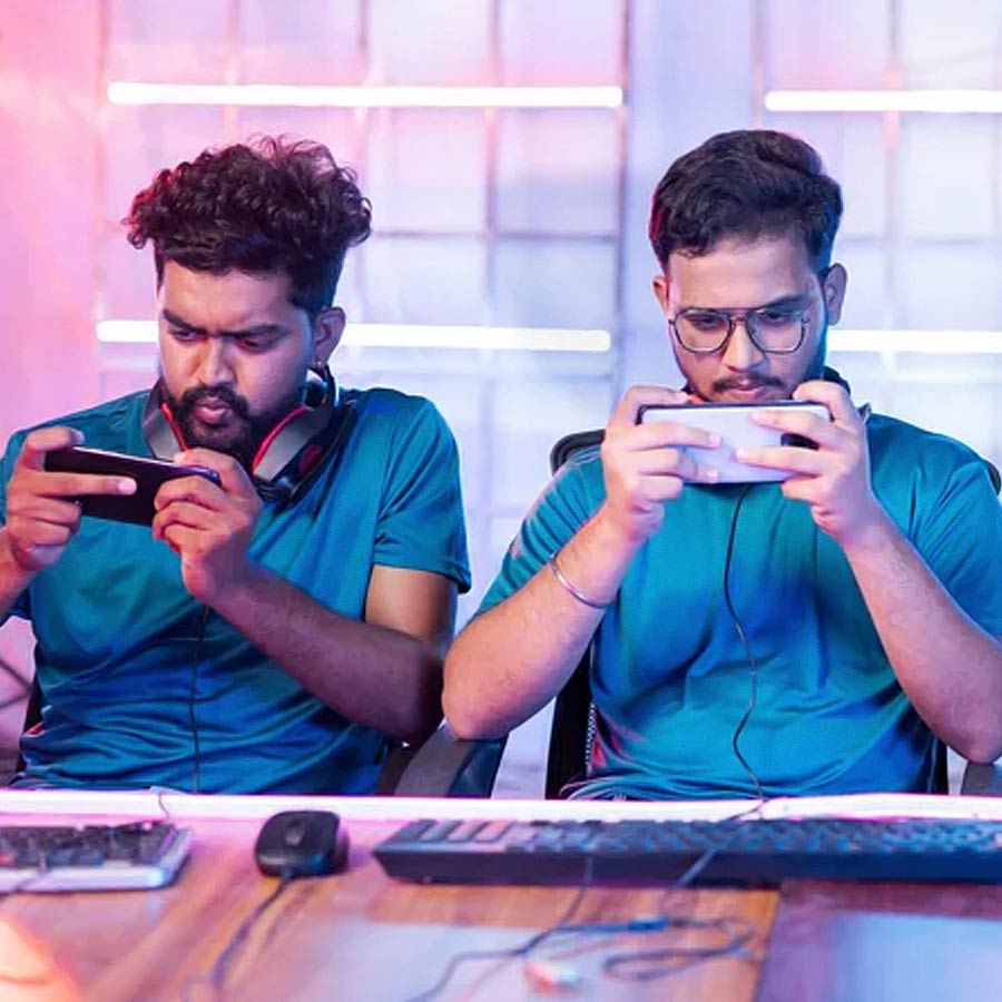 Various organizations announced the closure of many online games with money