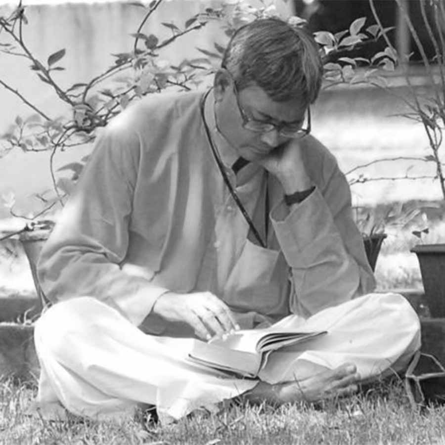 Visva Bharati University mourns the passing of Former Vice Chancellor Rajat Kanta Roy