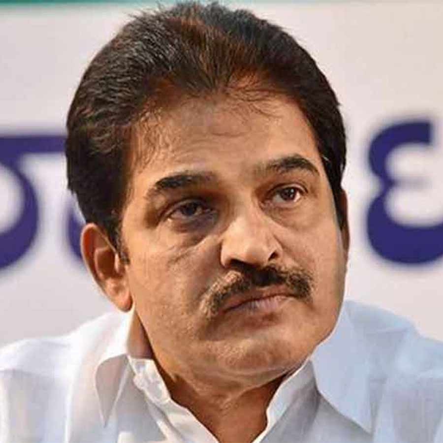 The opposition raised questions about the central government's mine distribution policy