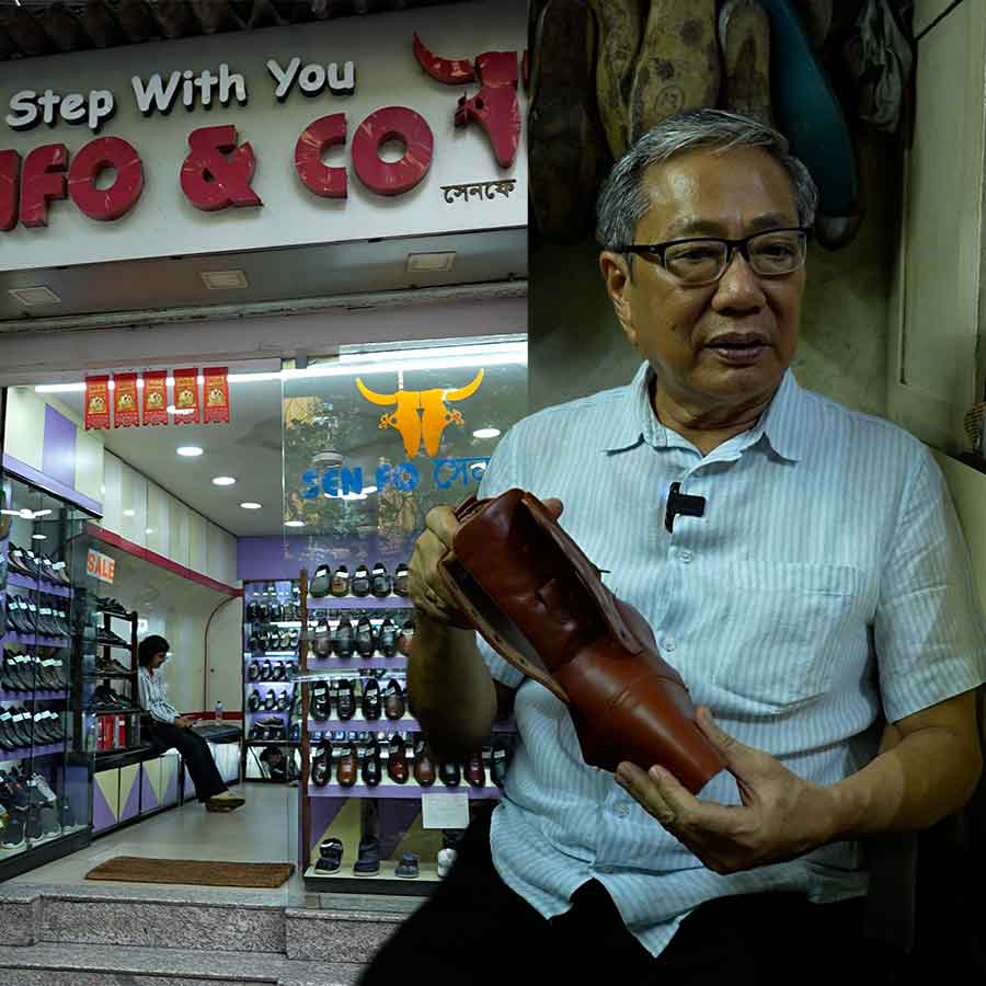 This Chinese shoe store in Kolkata sells giant-sized boots dgtl
