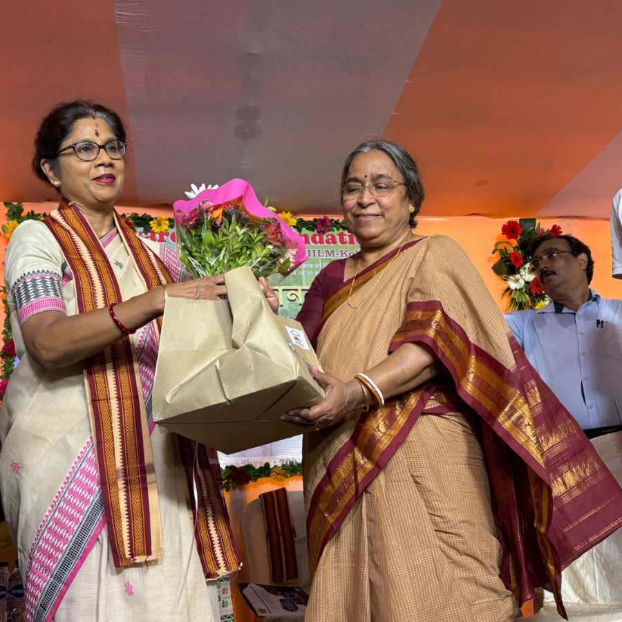 উপস্থিত ছিলেন রাজ্যের নারী ও শিশুকল্যাণ মন্ত্রী শশী পাঁজা।