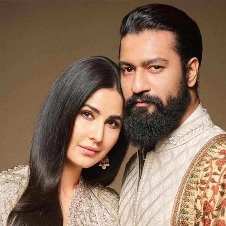 Did Katrina Kaif, Vicky Kaushal Announce Pregnancy With Family Of three In 2025 Post dgtl