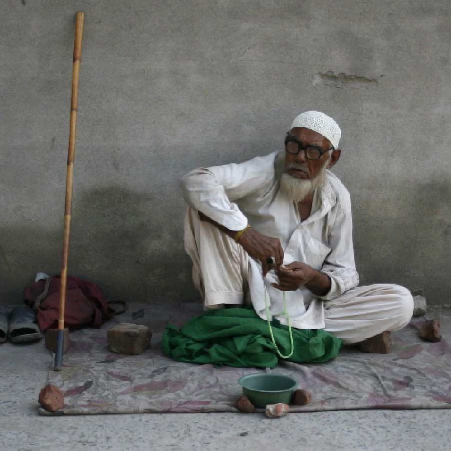 Pakistan’s begging network