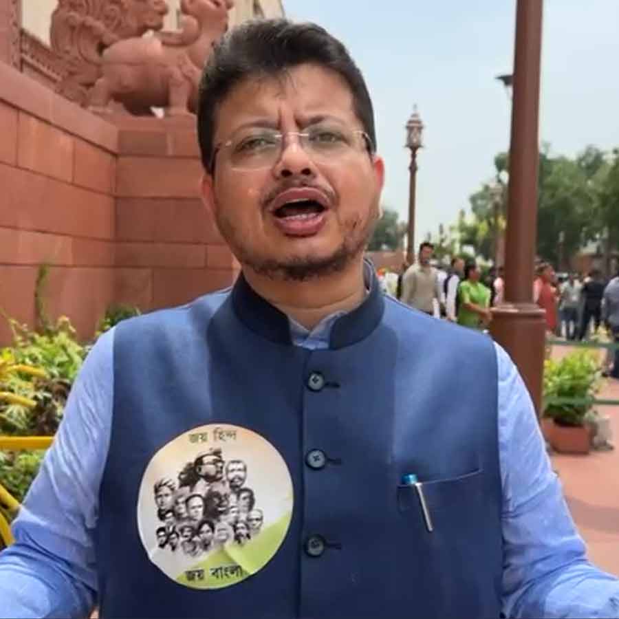 TMC complains that objections have been raised in the Rajya Sabha about badges with photos of Bengali sages