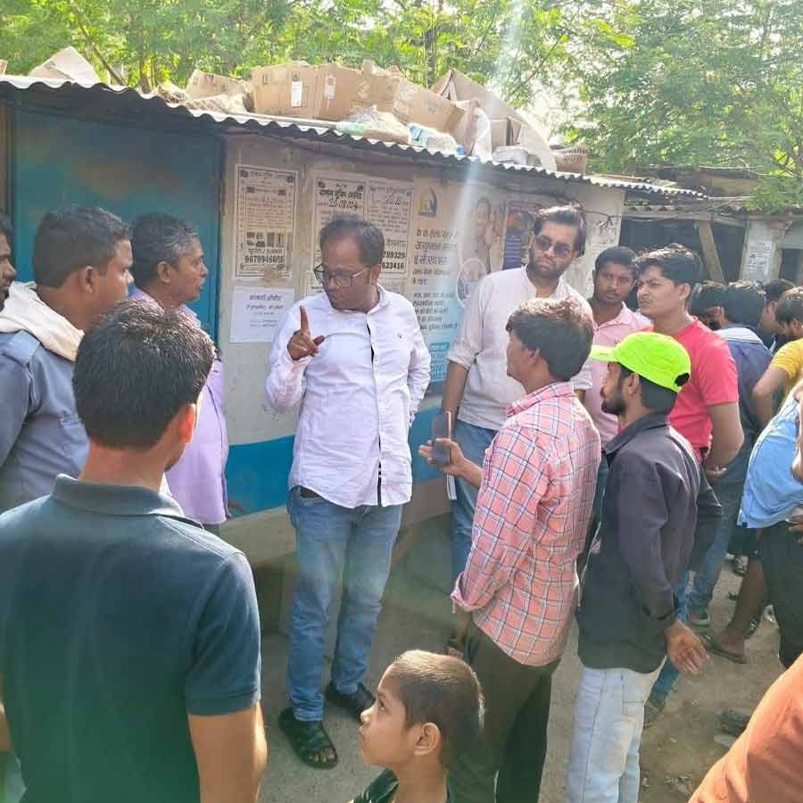 Samirul Islam meets Migrant labourers of West Bengal in Haryana dgtl