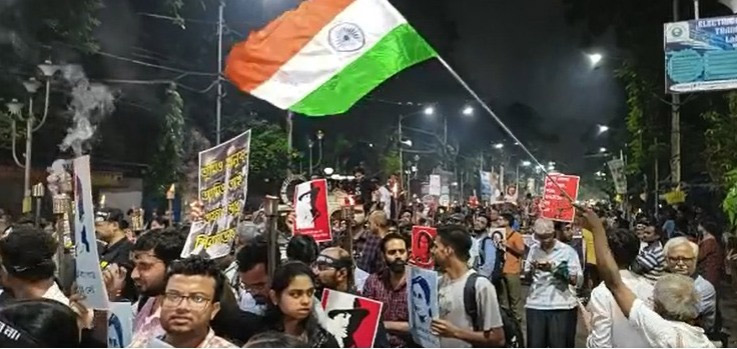 জুনিয়র ডাক্তারদের মিছিল।