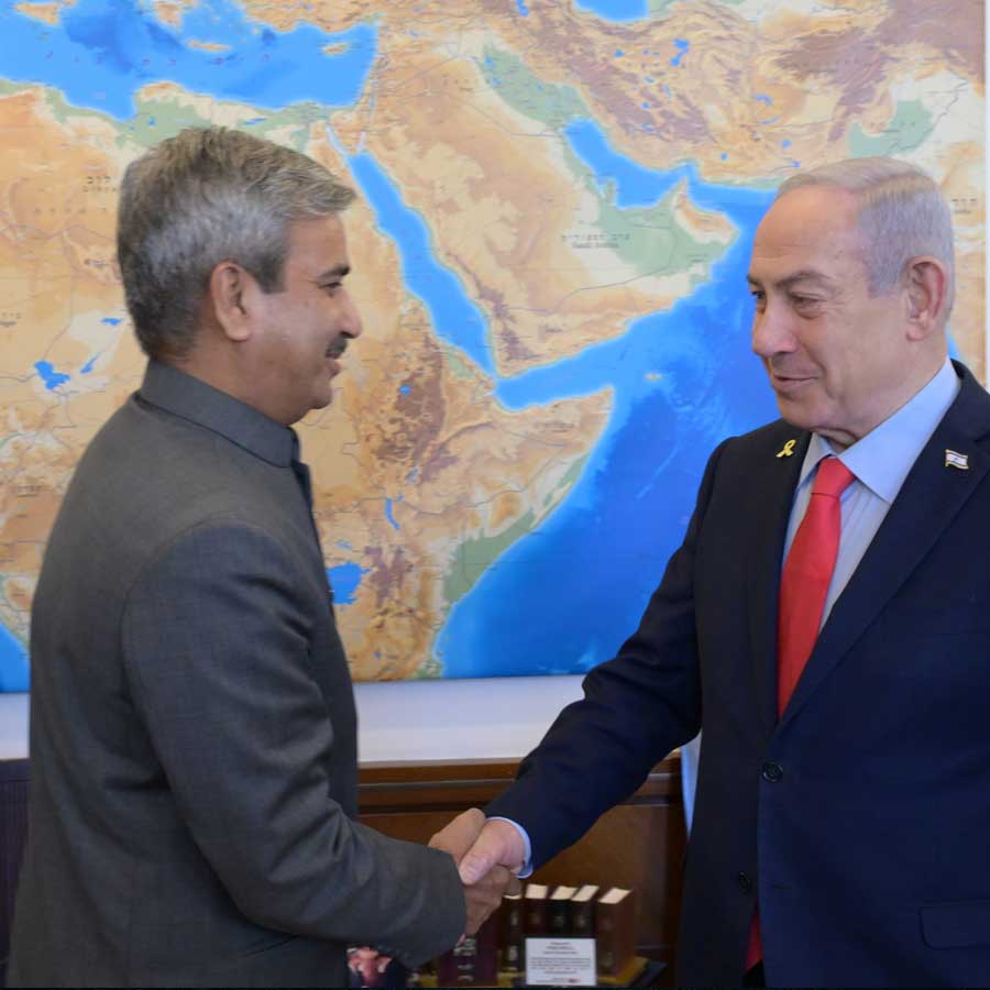 Israeli Prime Minister Benjamin Netanyahu meets JP Singh, Indian ambassador to Israel dgtl