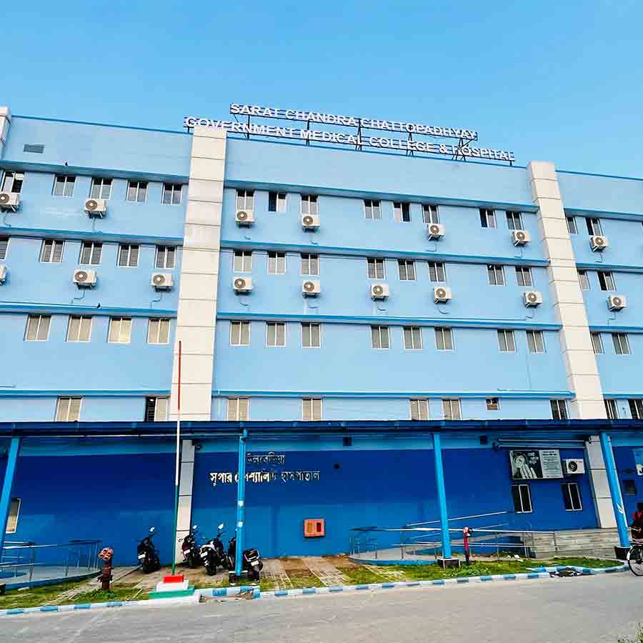 Saratchandra Chattopadhyay Medical College of Uluberia has complaints about poor police security system