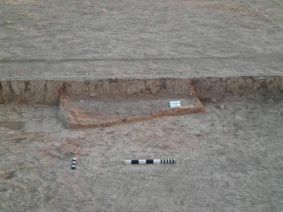 সাম্প্রতিক উৎখননে পাওয়া বড় উনুন। 