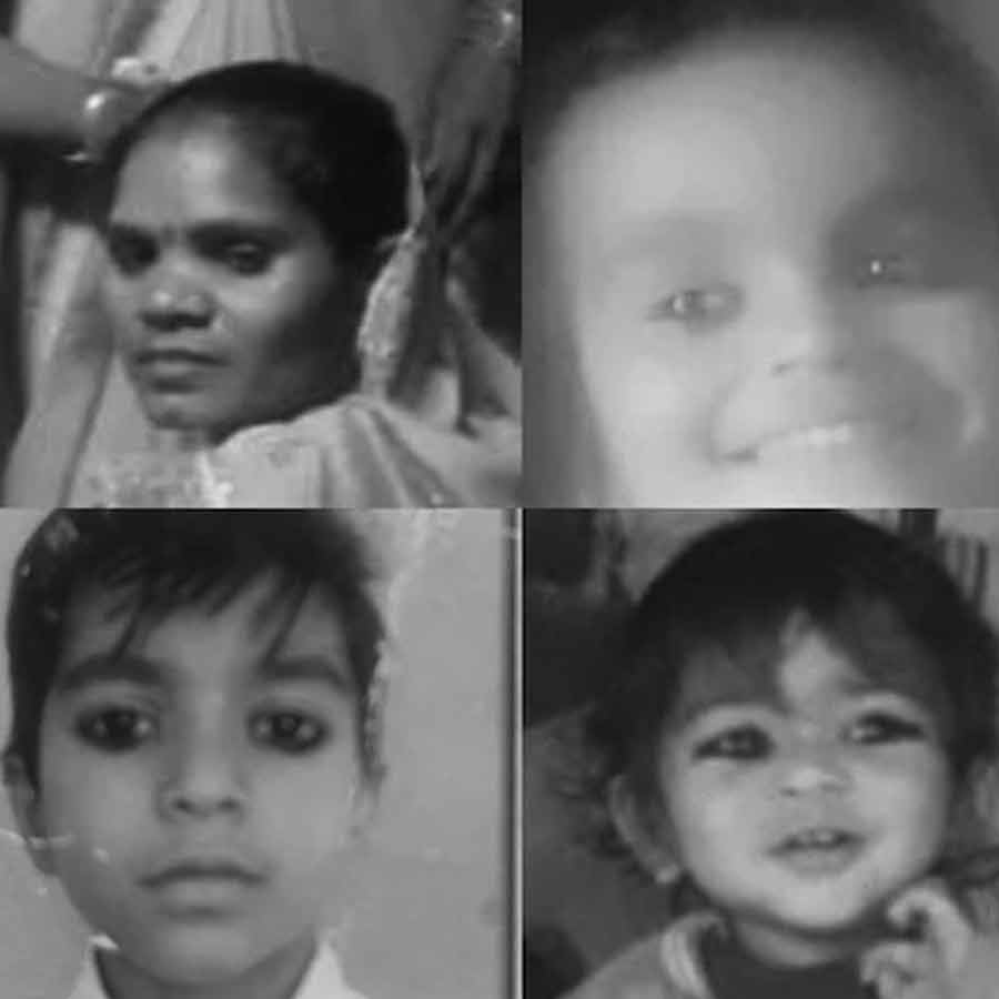 Tied with a saree, body found of  a Woman and her three children in a canal in Uttar Pradesh dgtl