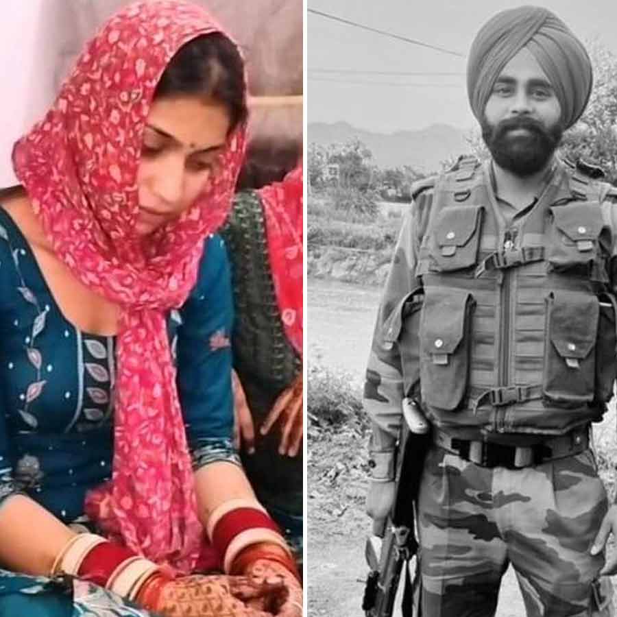 He was supposed to come home later this month, killed army jawan's wife could not hold her tears dgtl