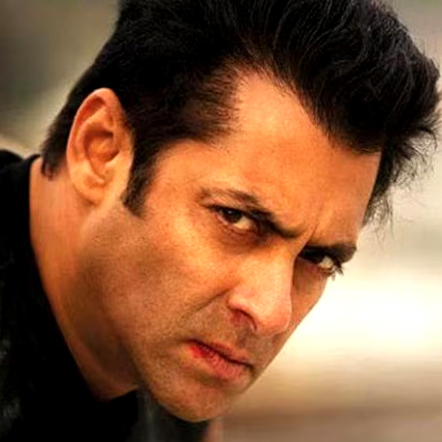 salman khan warns paps to back off at mumbai event after he get unpleasant message dgtl